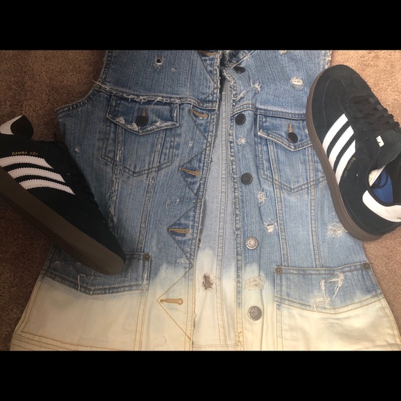 Light blue Denim jacket turned bleached vest - Picture 2 of 5